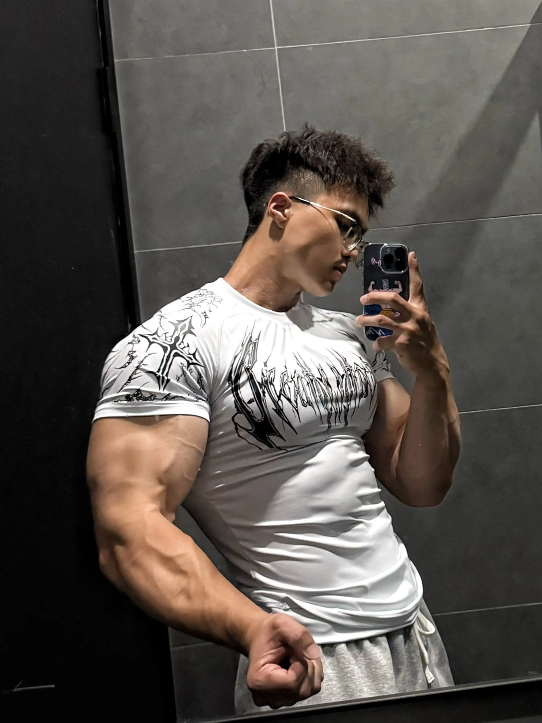 1-piece Men's Sports Quick Drying Round Neck Compression T-shirt Sports Running Fitness Short Sleeved T-shirt