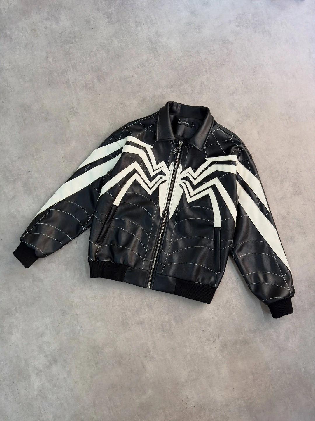Y2K American Vintage Fashion Spider Patchwork PU Leather Jacket Loose Zipper Jacket Men All Embroidered Lapel Jacket Denim Coat